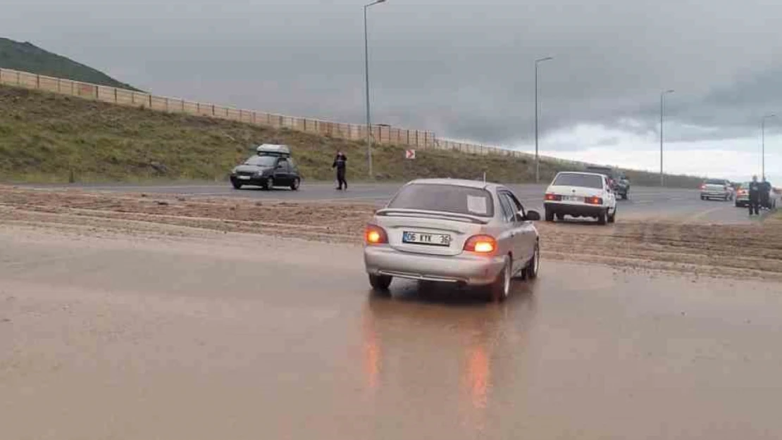 Erciyes'te sağanak yağış etkili oldu