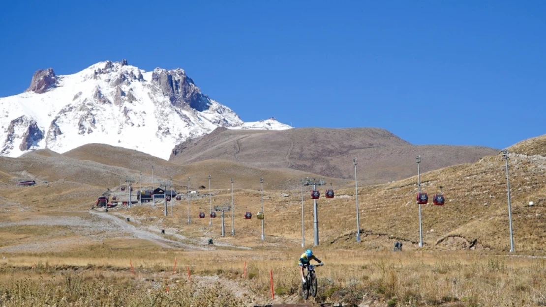 Erciyes'te Uluslararası Dağ Bisikleti heyecanı yaşandı