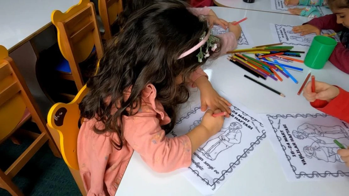Erkilet Kütüphanesi'nde minikler Yaşlılara Saygı Haftası etkinliği düzenledi