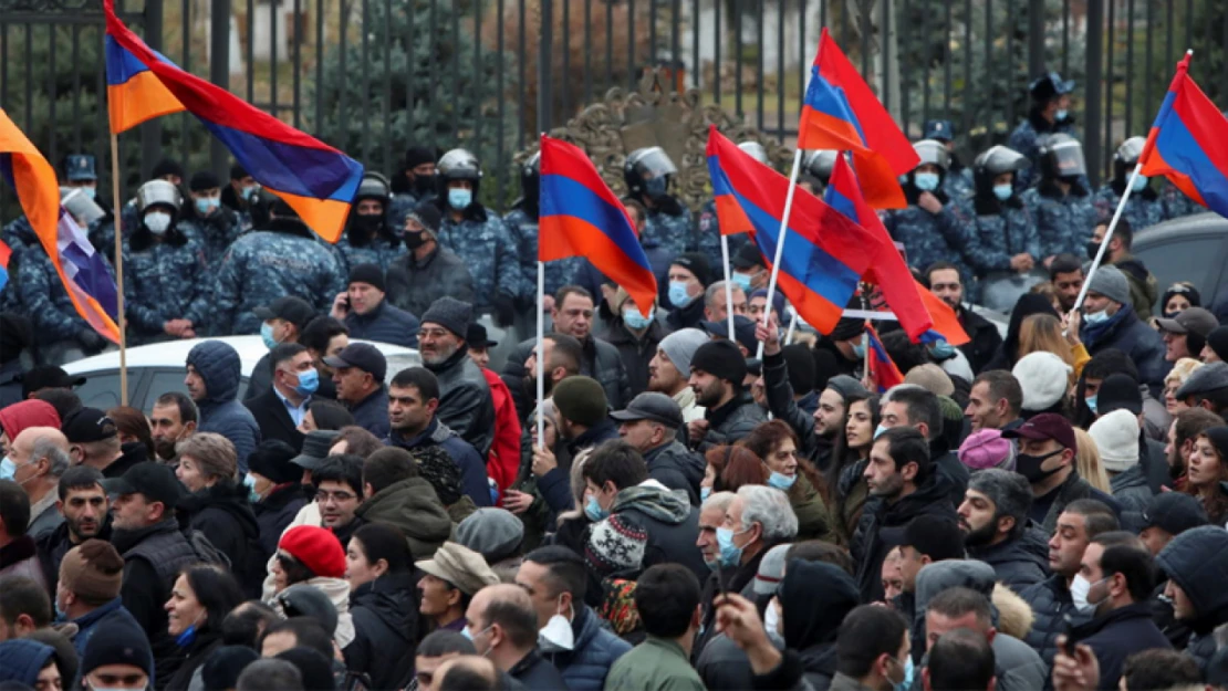 Ermenistan'da Başbakan Paşinyan'a yönelik protestolar 3'üncü gününde