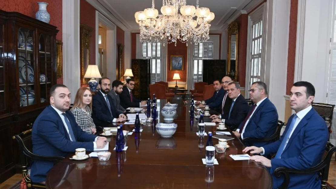 Ermenistan ve Azerbaycan dışişleri bakanları ABD'de bir araya geldi
