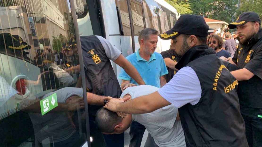 Esenyurt'taki tekel bayi cinayetinin zanlıları adliyeye sevk edildi