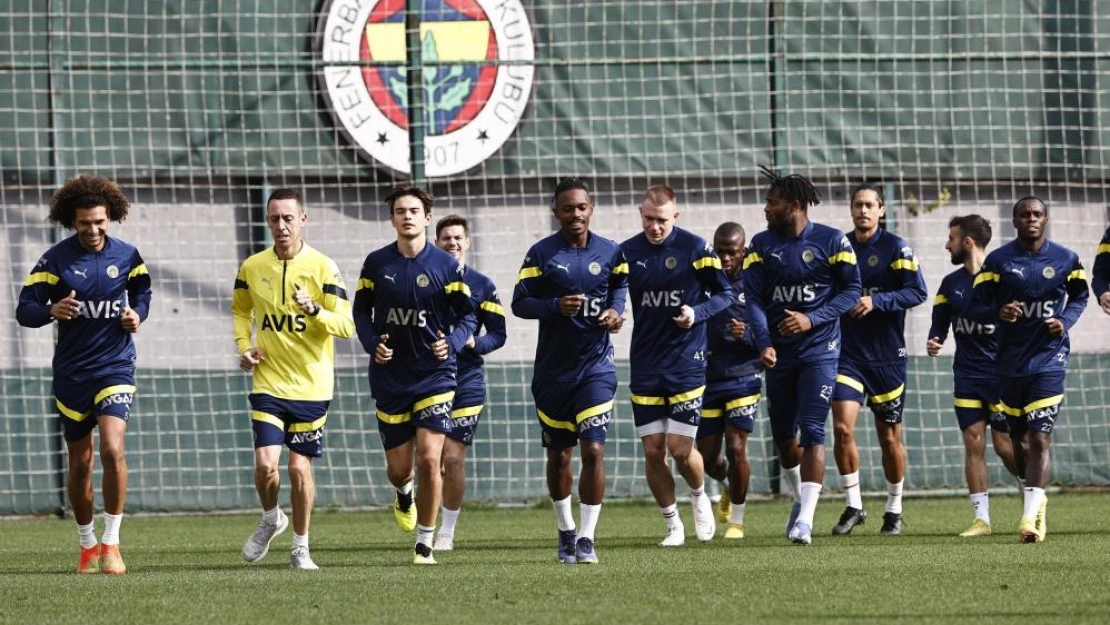 Fenerbahçe'de Başakşehir maçı hazırlıkları devam etti