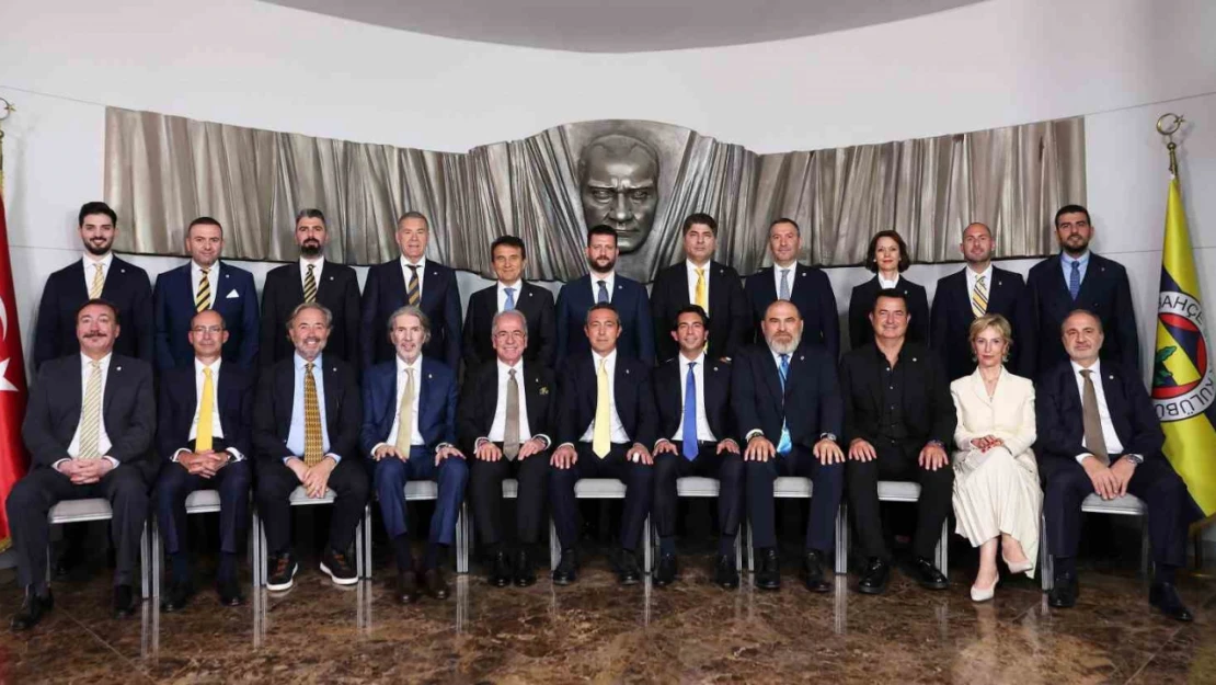 Fenerbahçe'de yeni yönetim mazbatalarını aldı