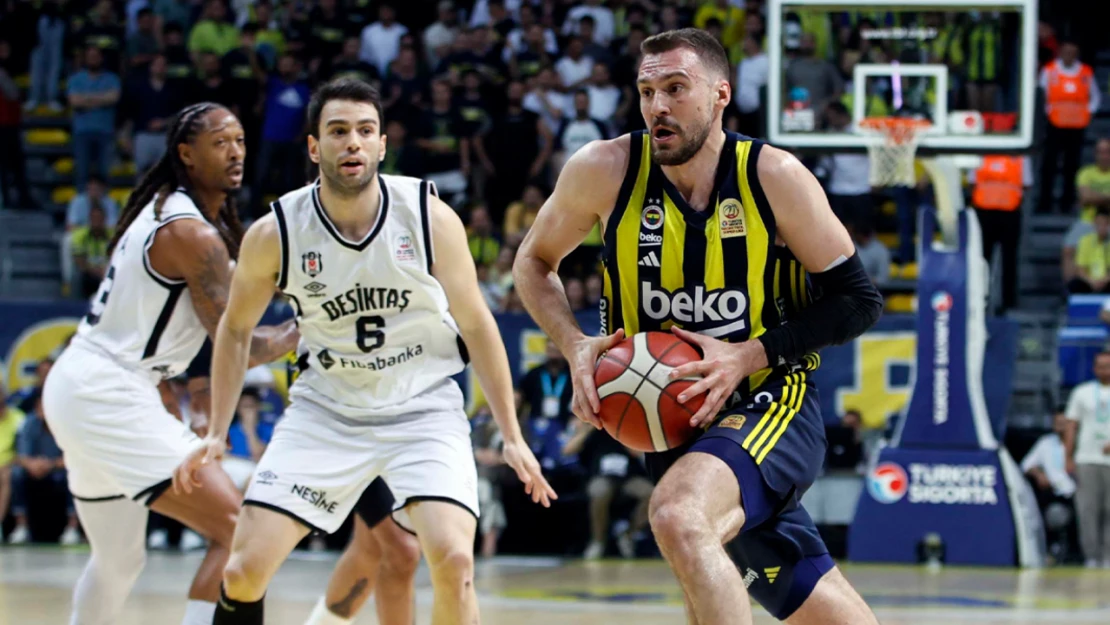 Fenerbahçe, final serisinde 1-0 öne geçti