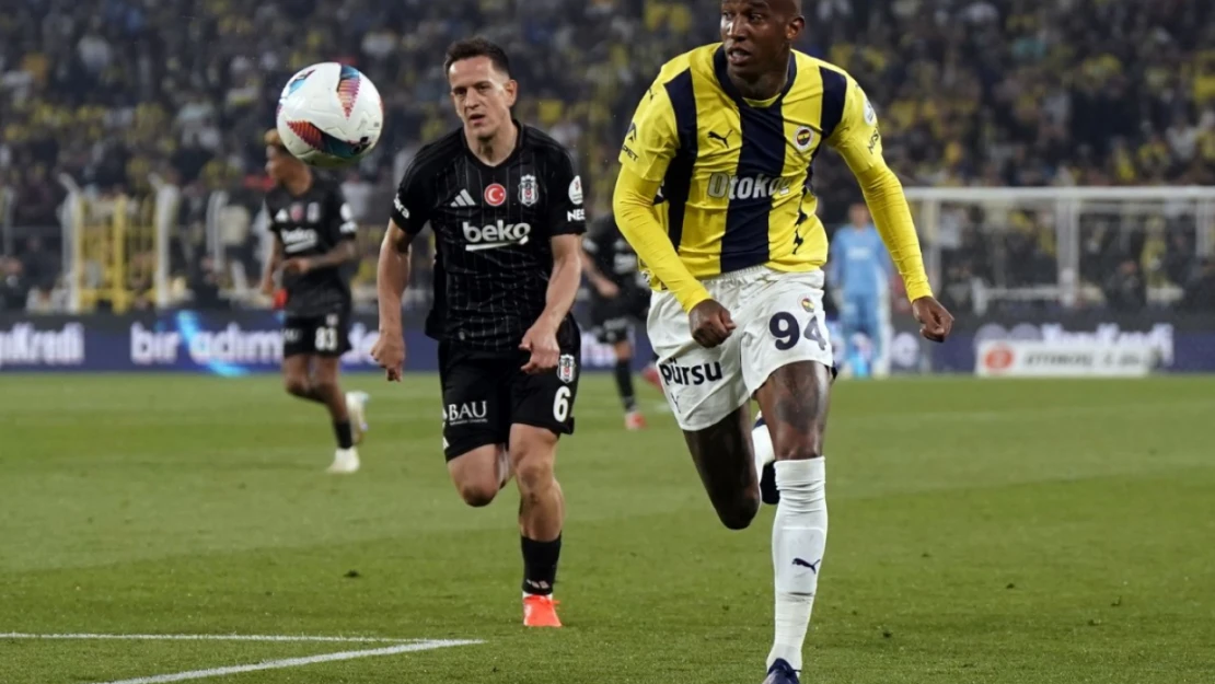 Fenerbahçe Kadıköy'de yıkıldı
