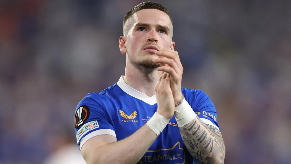 Fenerbahçe, Ryan Kent'i kadrosuna kattığını açıkladı.