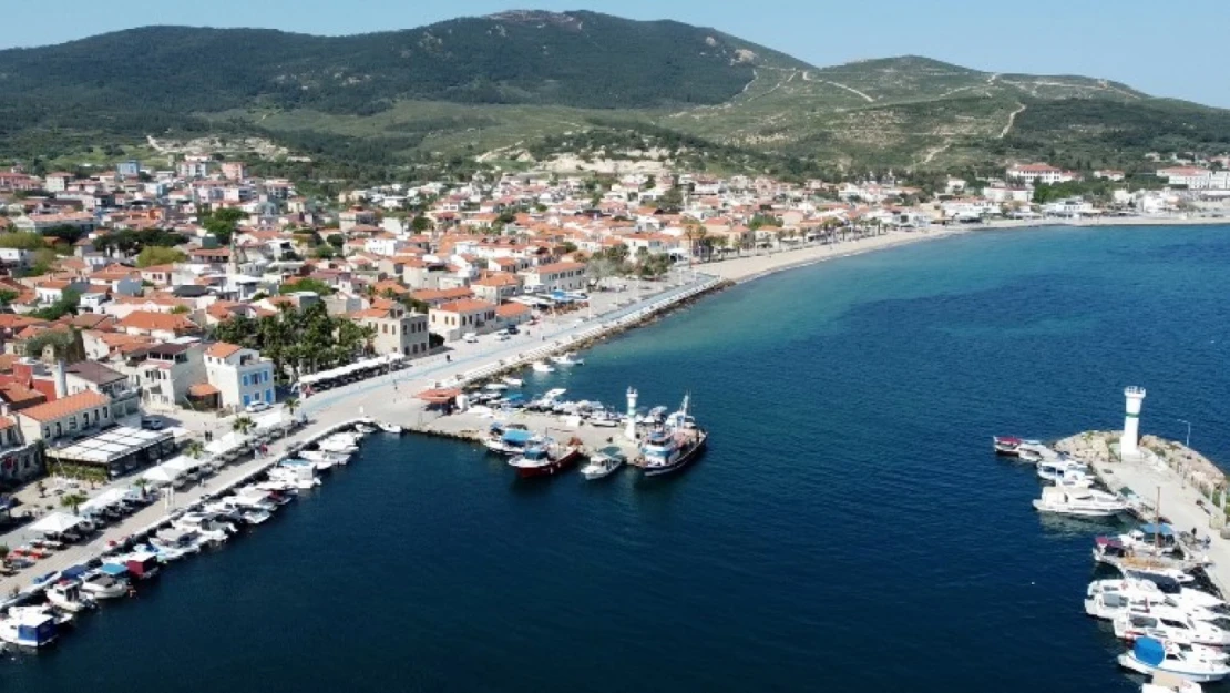 Foça'da bayram hareketliliği yaşanıyor