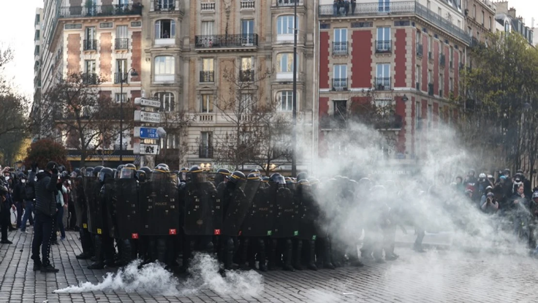 Fransa'da emeklilik reformuna karşı protestolar sürüyor