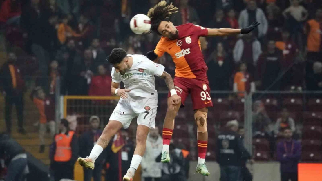 Galatasaray'da derbi öncesi sarı kart sınırındakilerde kart görmedi