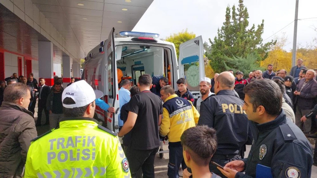 Gaziantep'e roketli saldırıda 2 kişi öldü, 6 kişi yaralandı