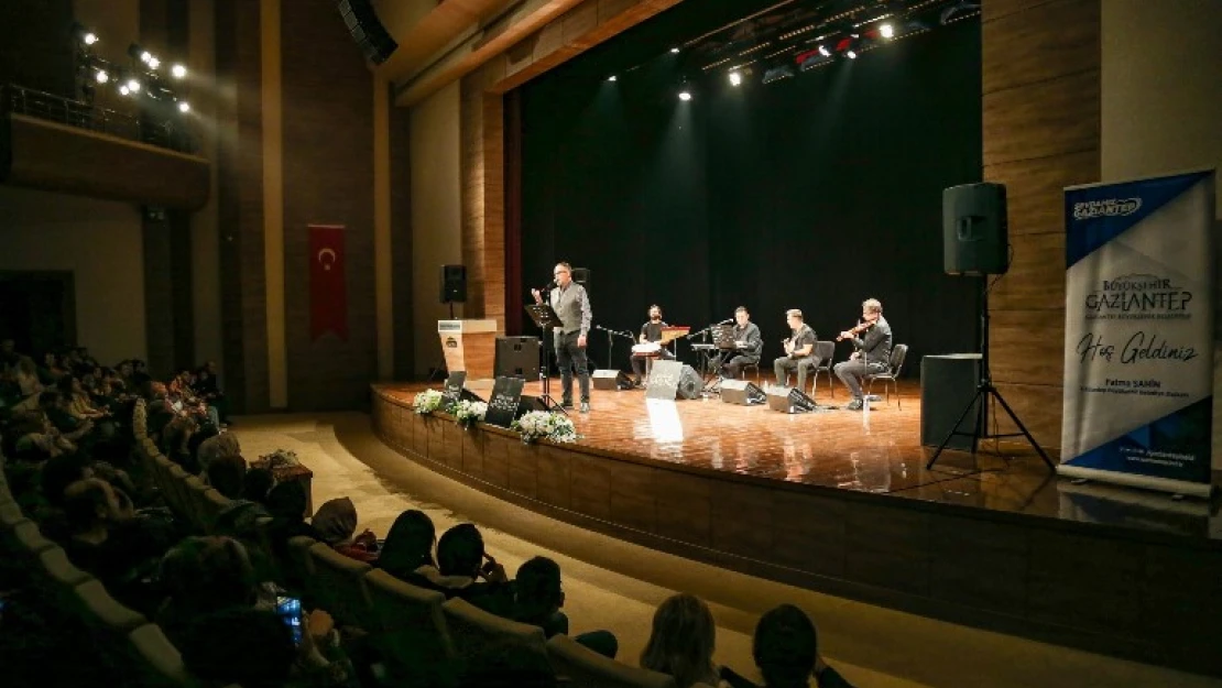 Gaziantep'te Sezai Karakoç şiirleriyle anıldı