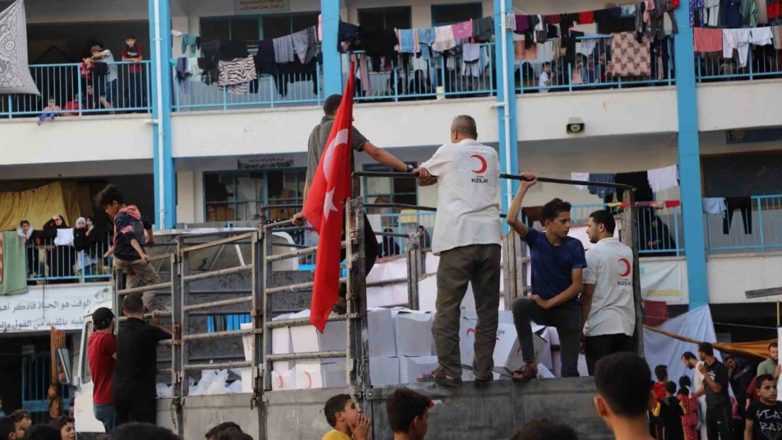 Gazın bittiği Gazze'de Türk Kızılay yemekleri odun ateşinde pişiriyor