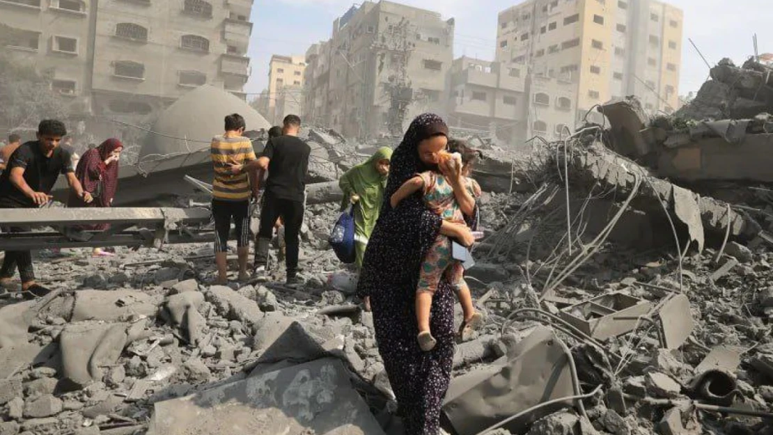Gazze'de can kaybı 32 bin 916'ya yükseldi