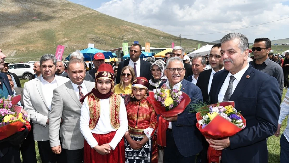 Geleneksel Yeni Yoğurt Bayramı ve Kilim Festivali Akkışla yapıldı