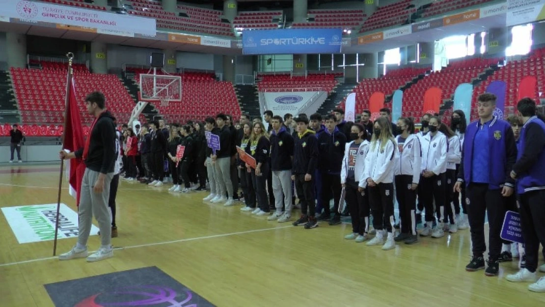 Gençler Basketbol Türkiye Birinciliği Turnuvası Kayseri'de başladı