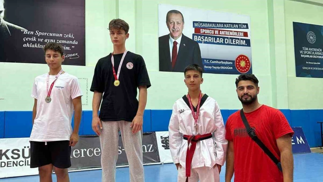 Gençler Kayseri Taekwondo şampiyonası yapıldı