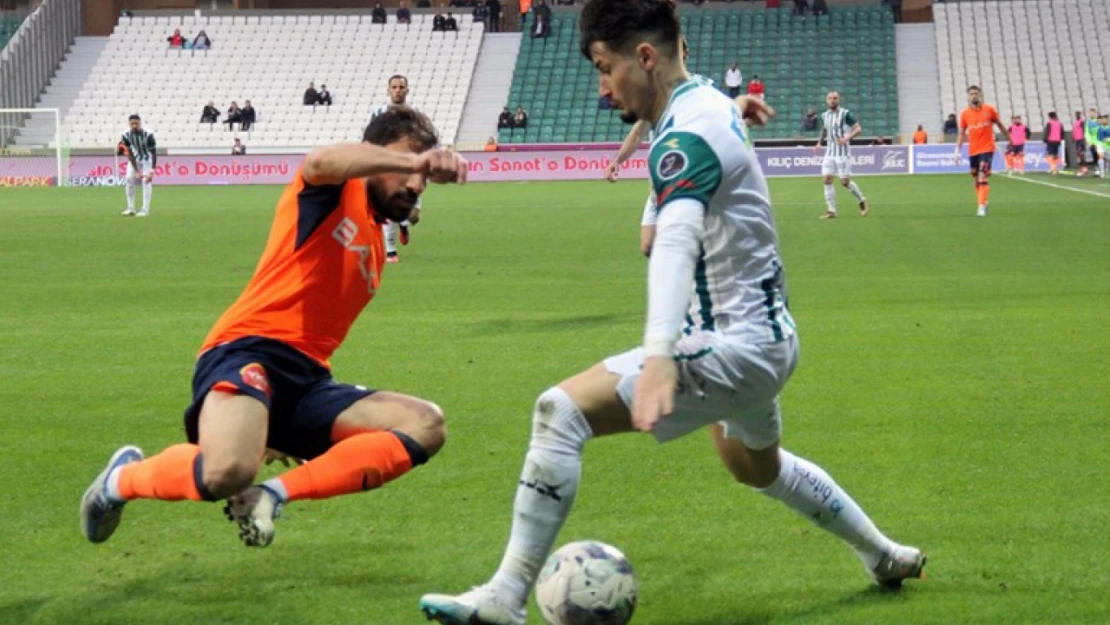 Giresunspor: 2 - M. Başakşehir: 4 (Maç sonucu)