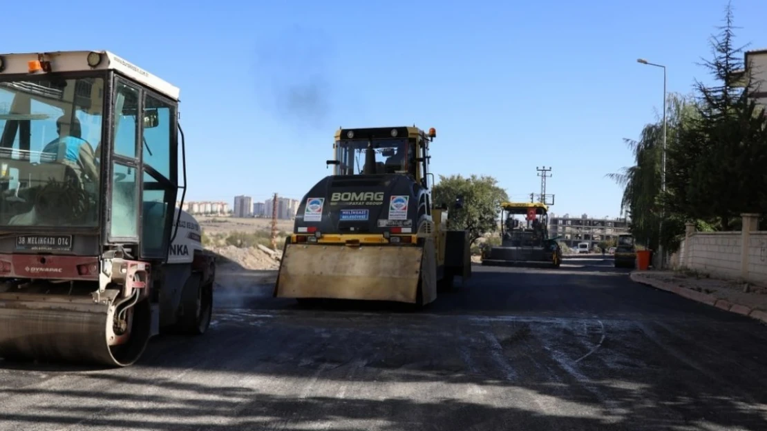 Gökkent Mahallesi'nde 5 sokakta yeni yol çalışması yapıldı