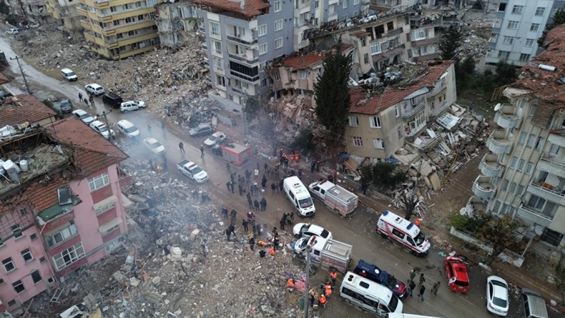 Hatay'da yaşanan 6.4 ve 5.8'lik depremler neticesinde hayatını kaybedenlerin sayısı 6'ya yükseldi