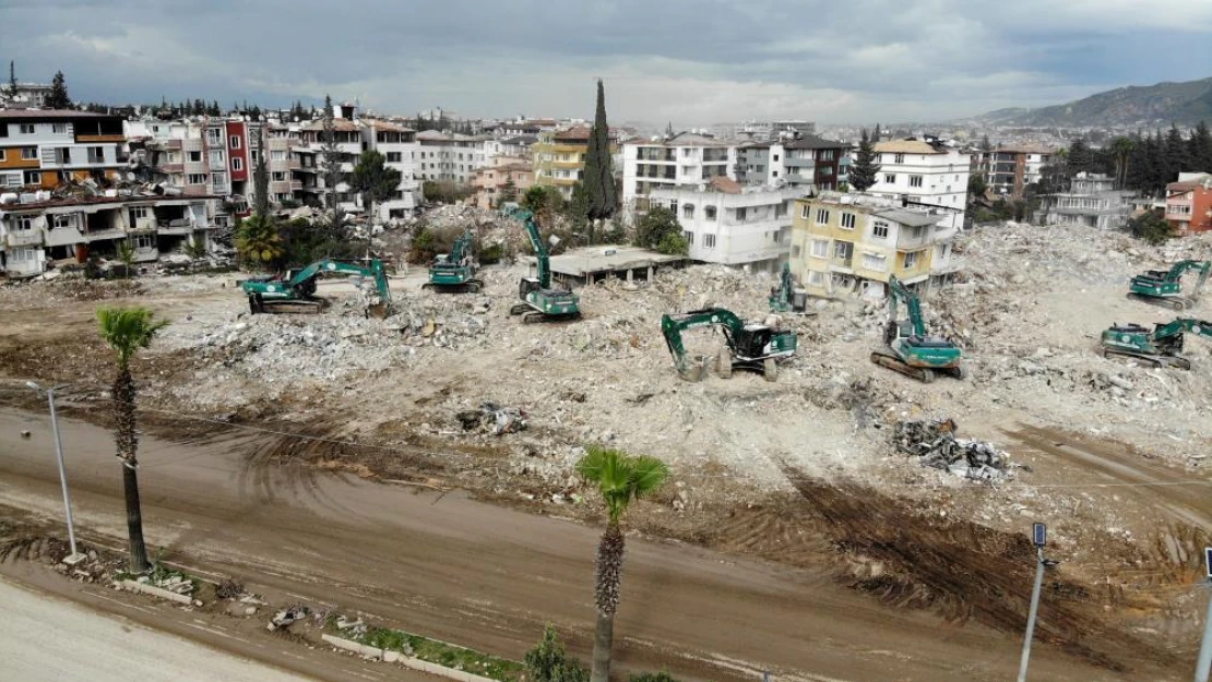 Hatay'daki enkaz kaldırma çalışmaları havadan görüntülendi