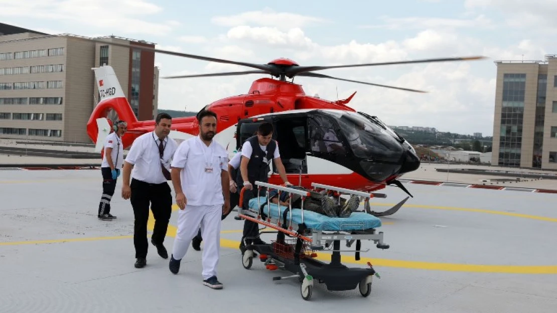 Helikopter ambulanslarla bu yıl toplam 2 bin 330 hastamız nakledildi