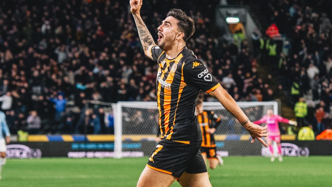 Hull City, Erol Bulut'un takımı Cardiff City'yi 3-0 ile geçti