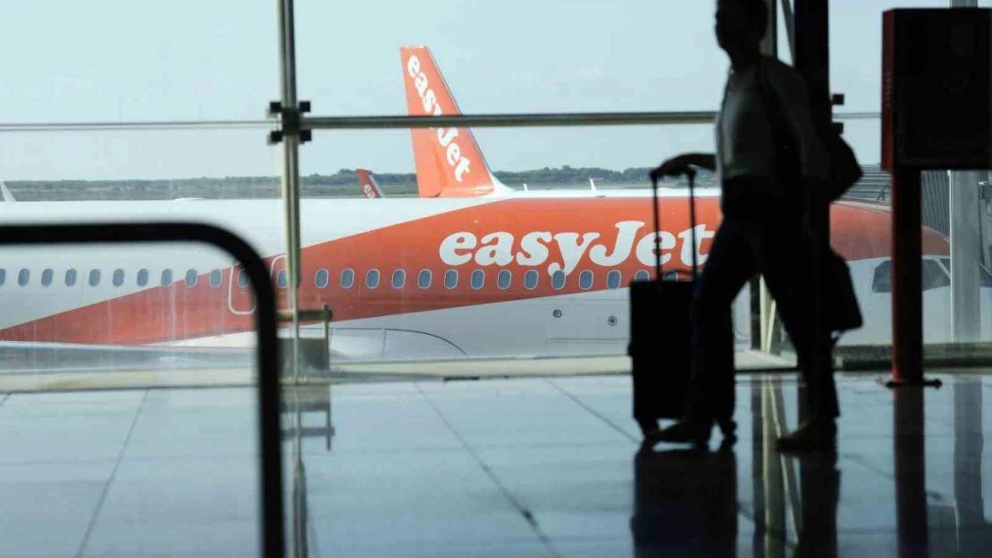 İngiliz havayolu şirketi EasyJet, Tel Aviv uçuşlarını 6 ay erteledi