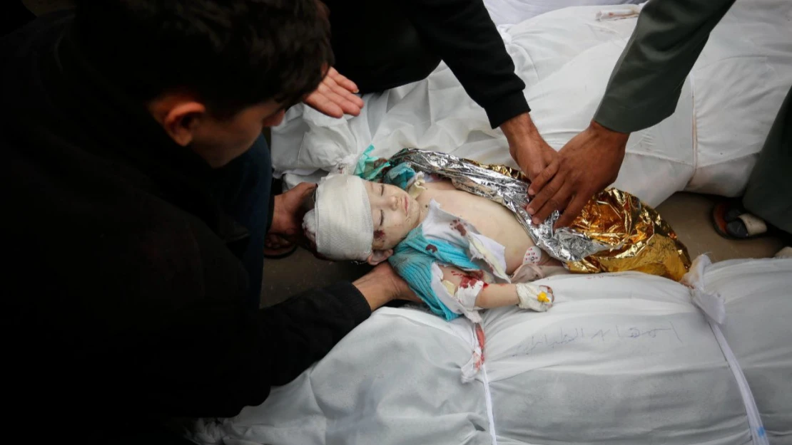 İsrail, Al-Amal Hastanesi'ne saldırıyor: 1 ölü