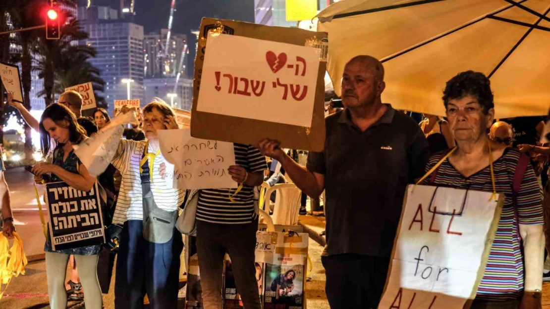 İsrail'de Netanyahu karşıtlarından yakınlarımızı geri getirin protestosu