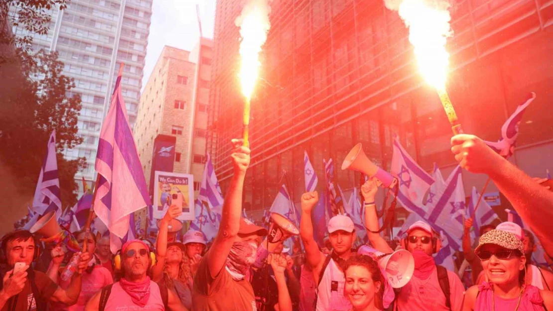 İsrail'de yargı reformuna karşı protestolar sürüyor