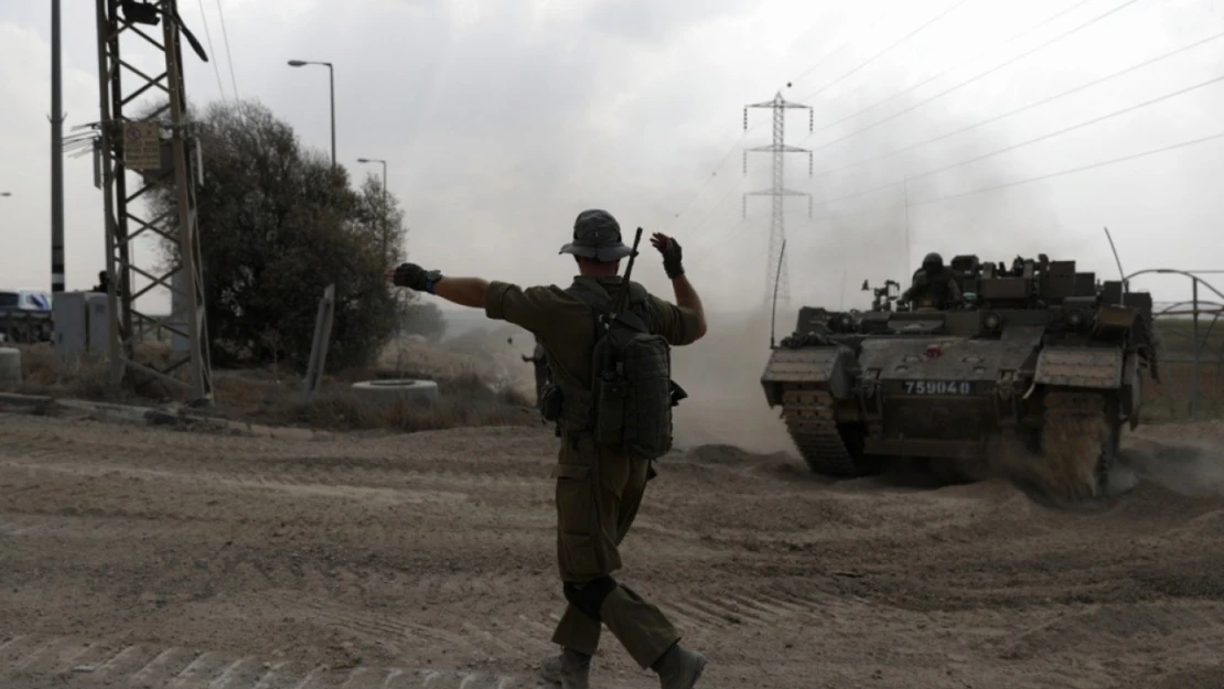 İşgalci İsrail'in Gazze sınırındaki Sderot kentinde tank hareketliliği artıyor