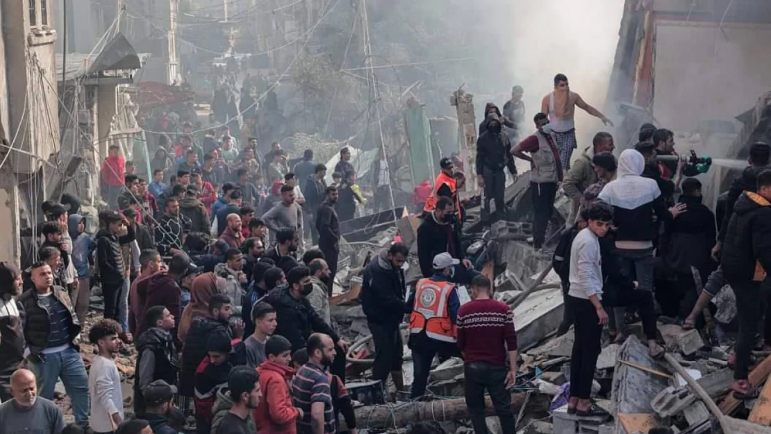 İsrail, Refah kentindeki yerleşim yerlerine hava saldırısı düzenledi