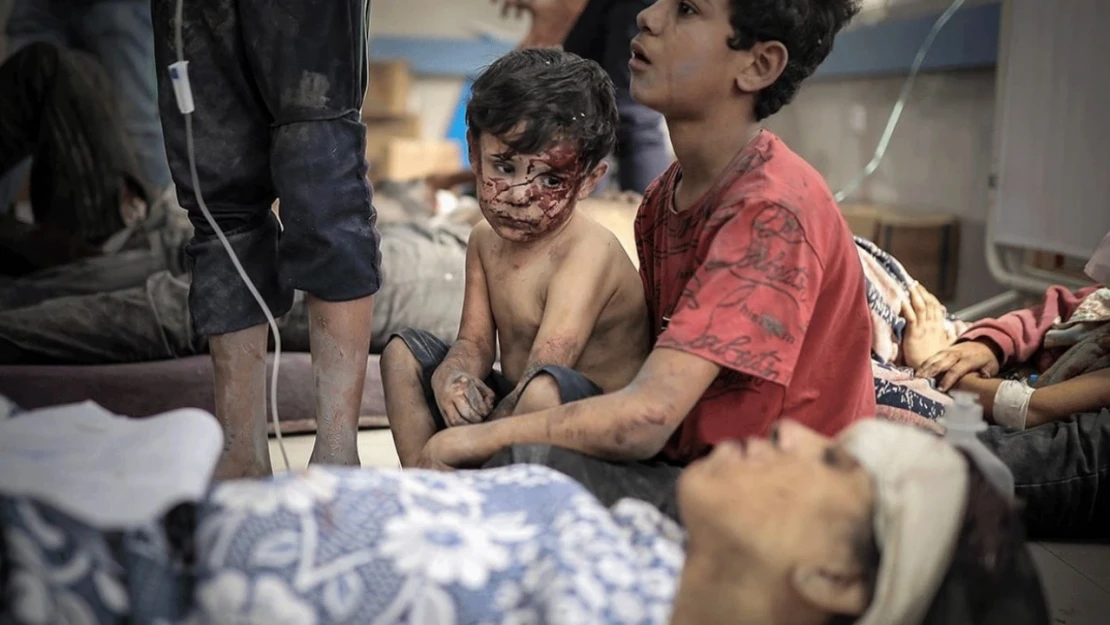 İsrail, sivillerin sığındığı binaya saldırdı: 3'ü çocuk 10 ölü