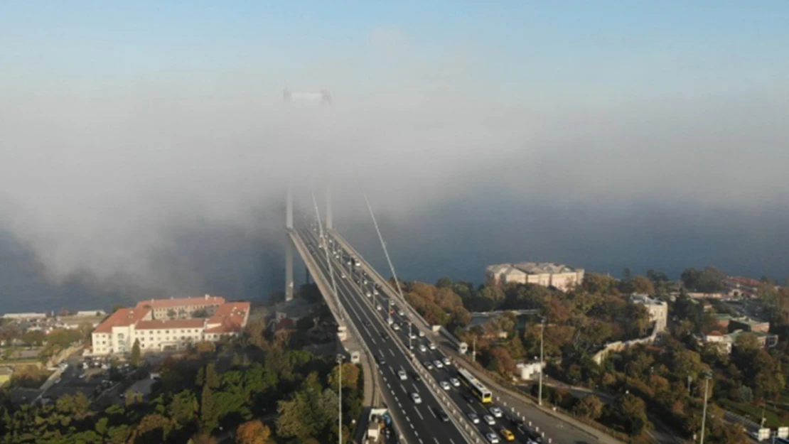 İstanbul Boğazı'nda gemi trafiği askıya alındı