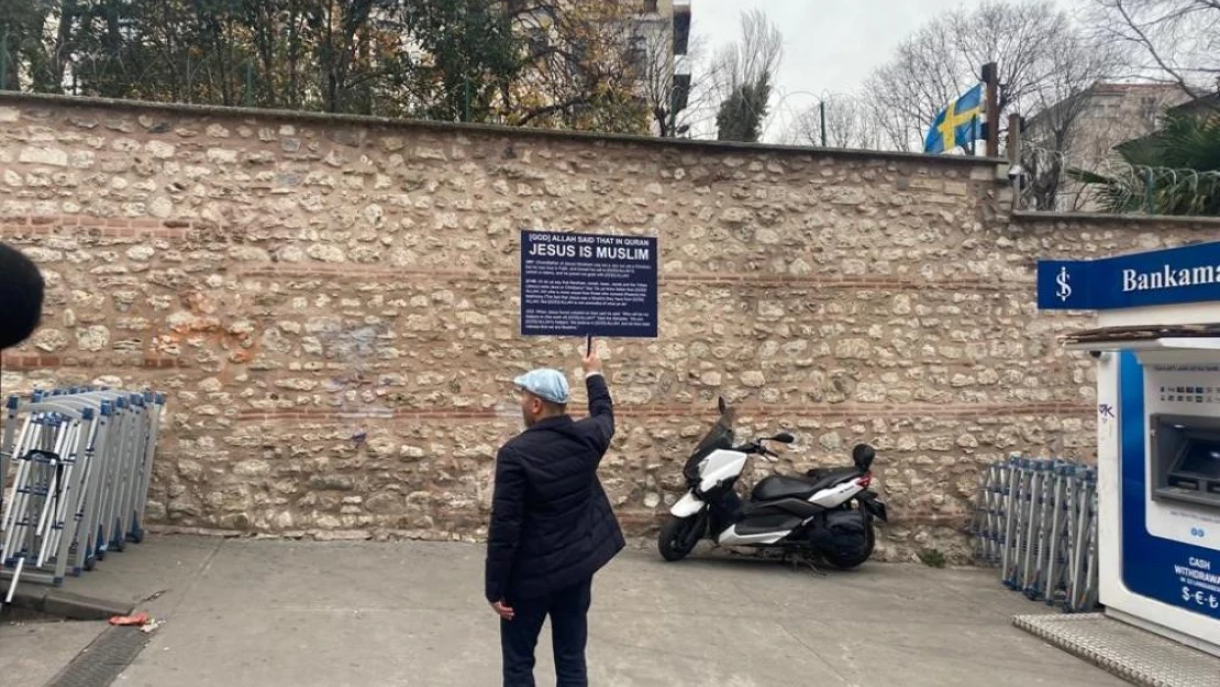 İsveç Konsolosluğunda İngilizce protesto