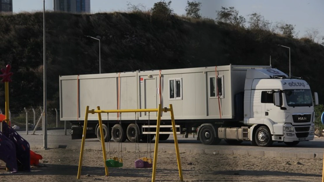 İzmir'deki konteynerler deprem bölgesine taşınıyor