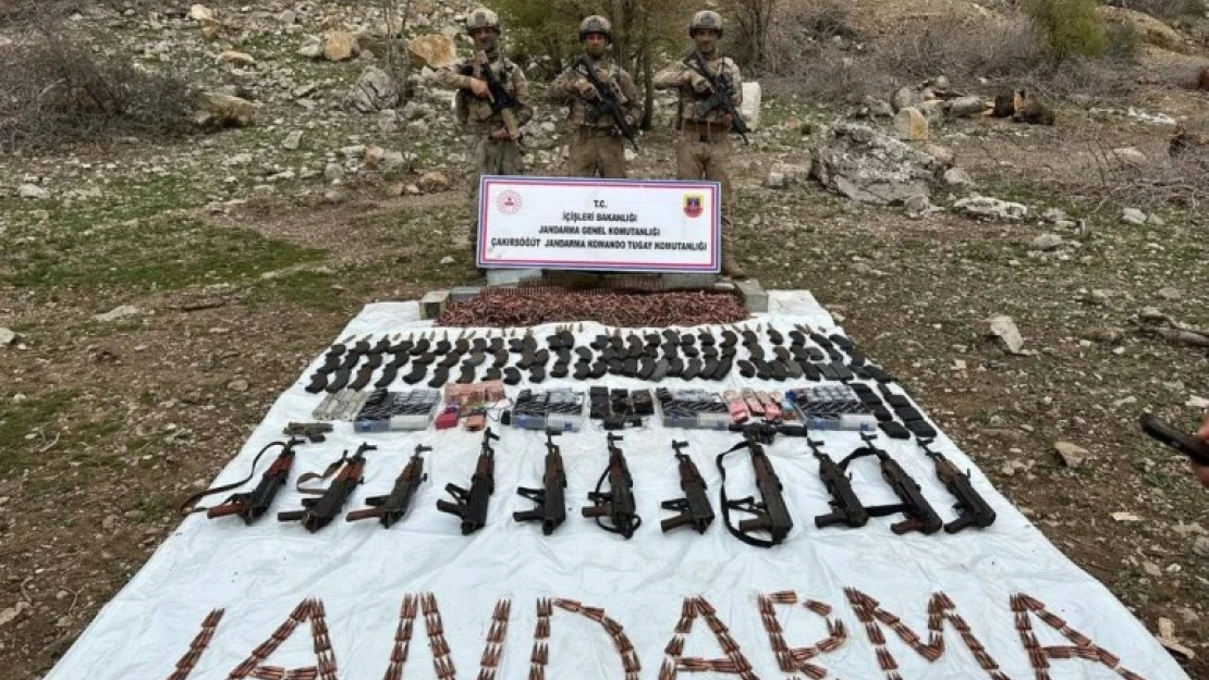 Jandarma, Cudi Dağı'nda çok sayıda mühimmat ve patlayıcı ele geçirdi