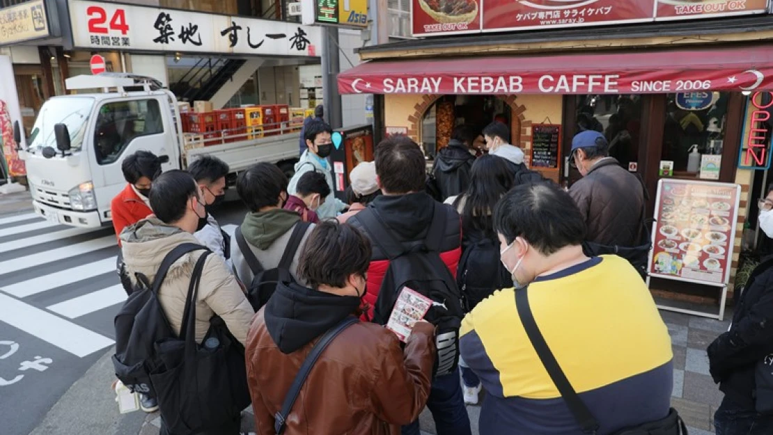 Japon tarzı Türk döneri,yoğun ilgi görüyor