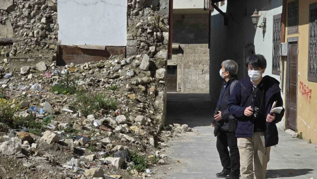 Japonlar'dan depremin yıktığı kentlere akademik destek