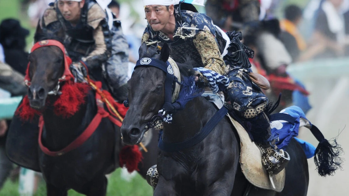 Japonya'daki samuray etkinliğinde 111 atı güneş çarptı