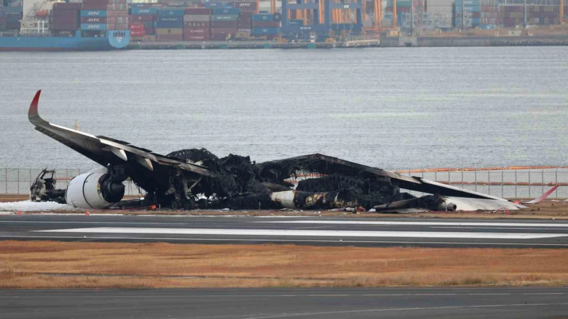 Japonya'daki uçak kazasında profesyonel müdahale sayesinde tahliye 18 dakikada tamamlandı