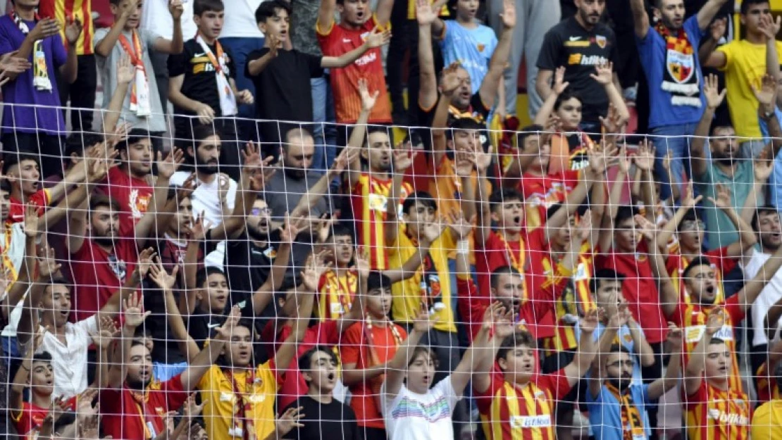 Kadir Has'taki ilk maçı 6 bin 875 taraftar izledi