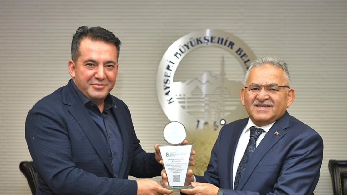 KalDer'den Başkan Büyükkılıç'a teşekkür plaketi