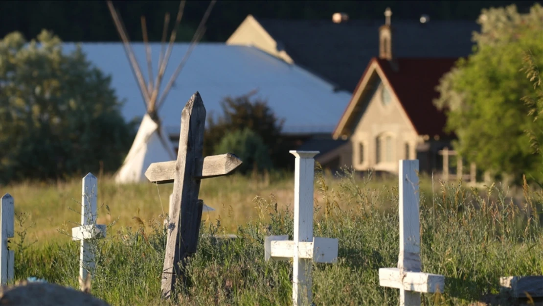 Kanada'daki eski yatılı kilise okulunda 93 çocuk mezarı bulundu