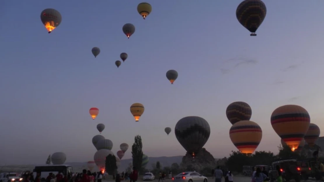 Kapadokya'da görsel şölene, yoğun ilgi