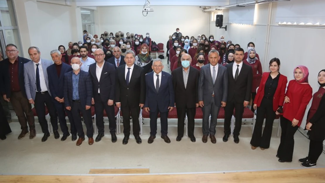 Kariyer Günleri'ne Bünyan'da devam etti