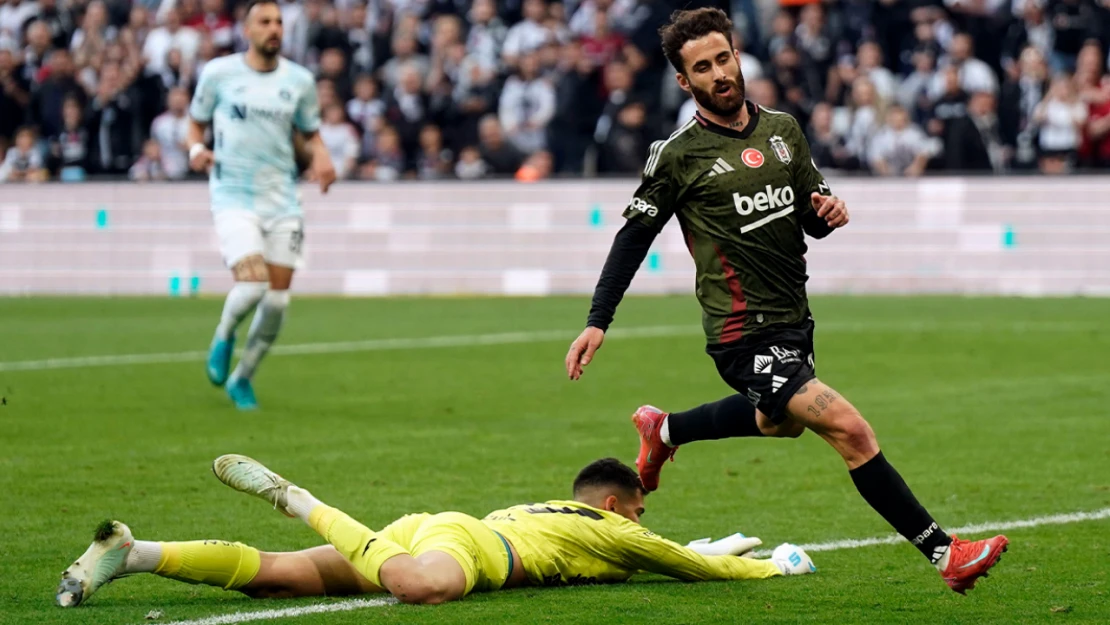 Kartal hata yapmadı! Evinde Adana Demirspor'u 4-1 mağlup etti