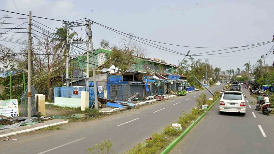 Kasırganın vurduğu Myanmar'da can kaybı 60'a yükseldi