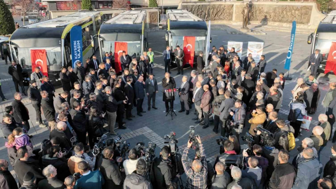 Kayseri Büyükşehir, ulaşım filosuna 15 yeni elektrikli otobüs kattı